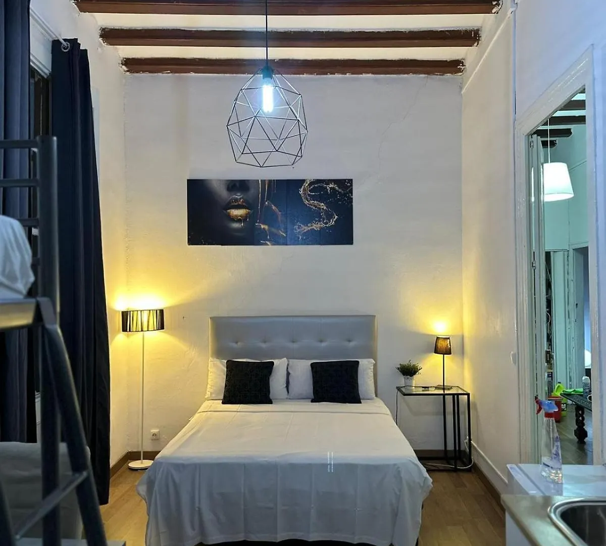 Central Cozy Suite Barcelona 0*,  Spain