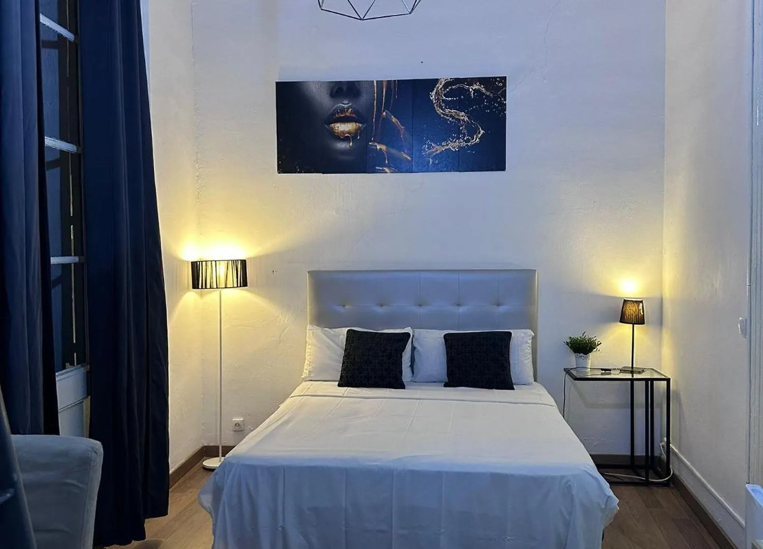 Central Cozy Suite Barcelona Spain